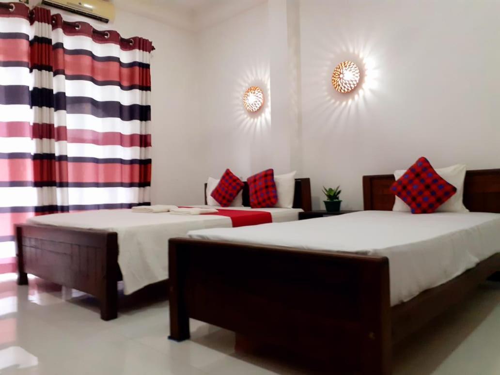 Jasmine White House Restaurant & Spa Dickwella Quarto foto